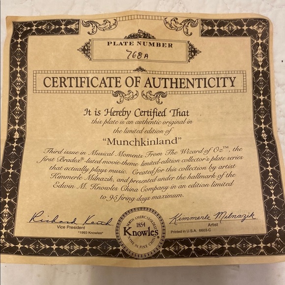 Wizard of Oz Collectible Plate, Limited Ed., Authenticity Certificate, Vintage - Picture 4 of 4